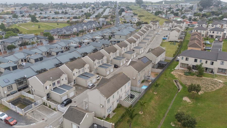 2 Bedroom Property for Sale in Protea Heights Western Cape